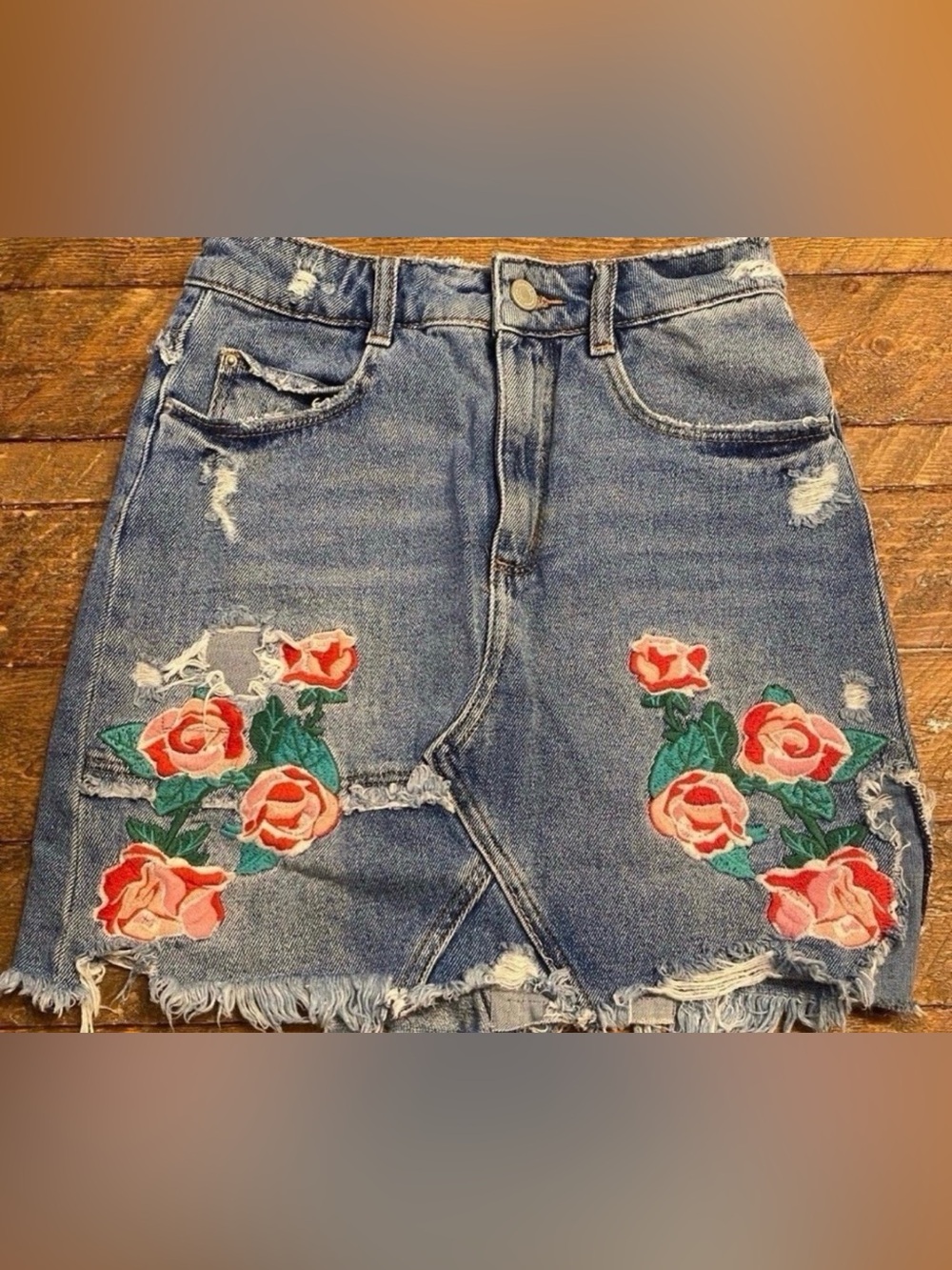 Women’s Embroidered Floral Distressed Denim Skirt - Blue (Size XS)